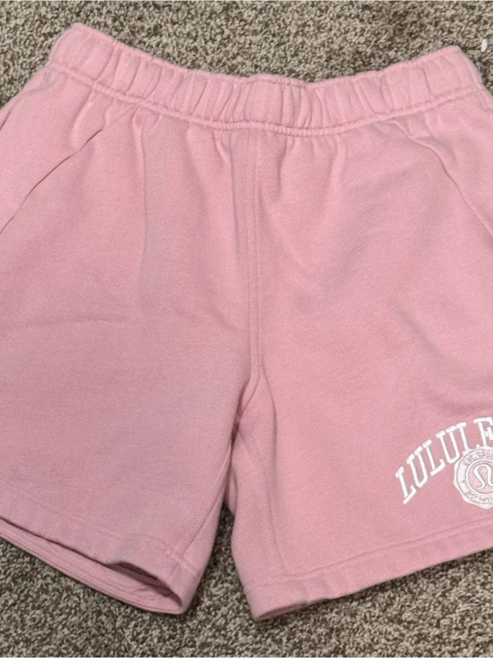 Lululemon Pink Oversized Scuba MR Shorts 7” Graphic Size Small